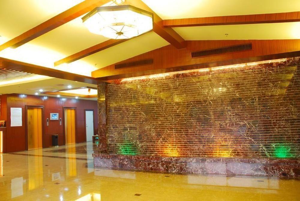 Vienna Hotel Guangzhou Shaheding Metro Station Zewnętrze zdjęcie